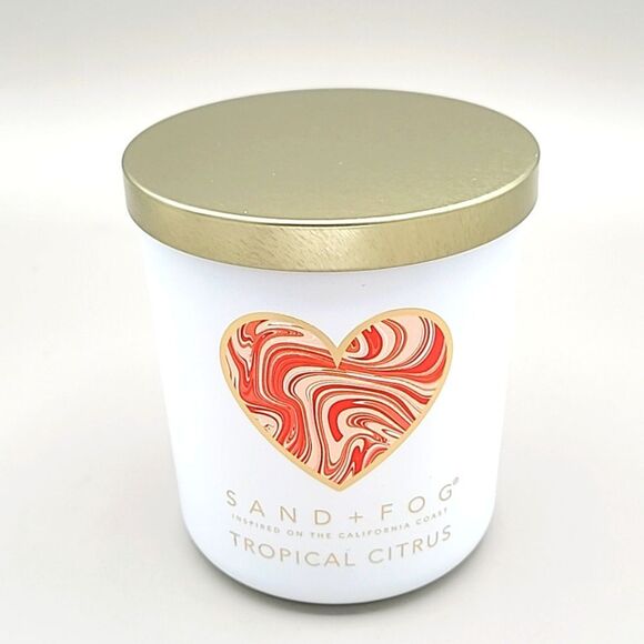Sand & Fog White Candle, Tropical Citrus with Heart on the Front, NWOT - Picture 5 of 5